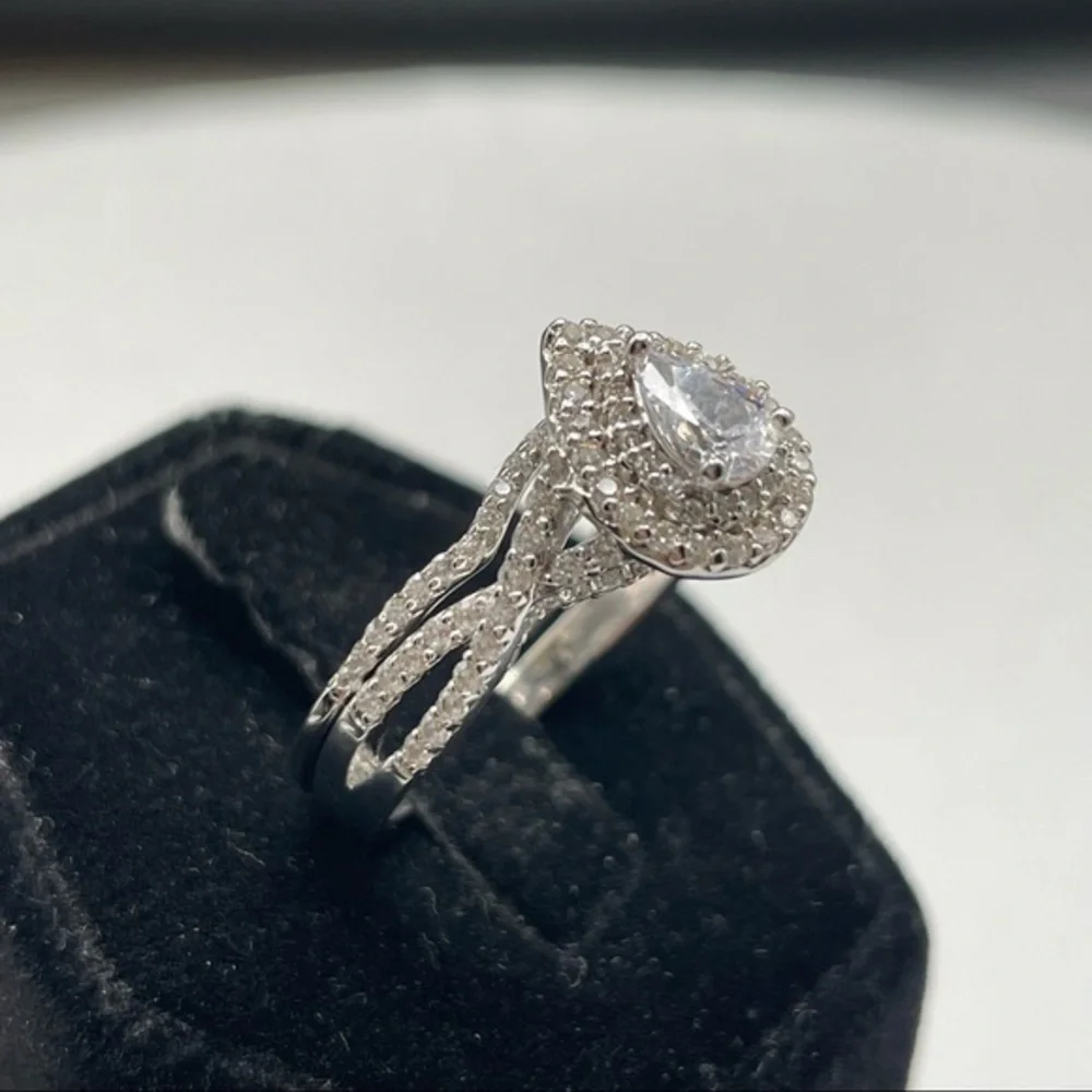 925 Sterling Silver Pear Cut Diamond 2 Band Wedding‎ Ring Set 9